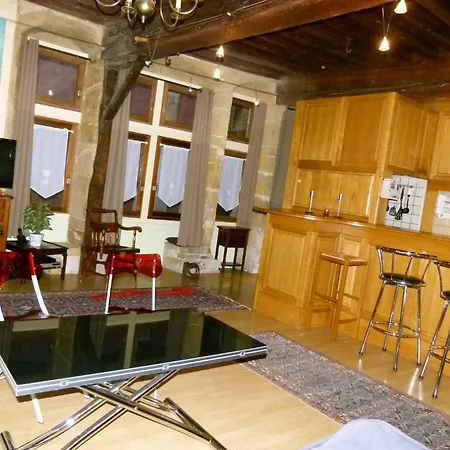 Appartement Vieux Cour Renaissance *