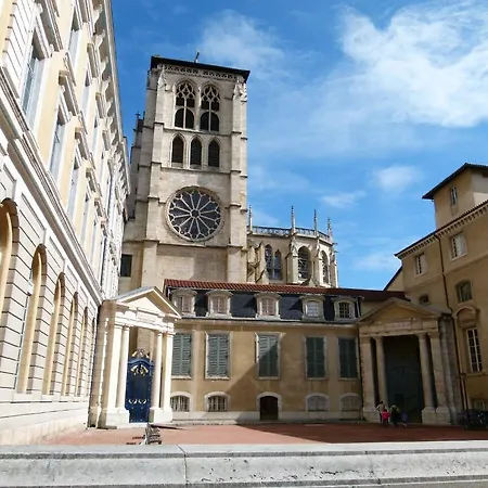 Apartament Vieux Cour Renaissance Lyon