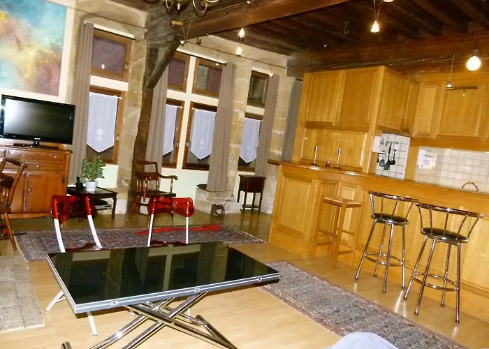 Appartement Vieux Cour Renaissance *