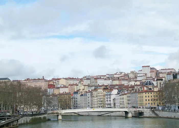 Vieux Cour Renaissance